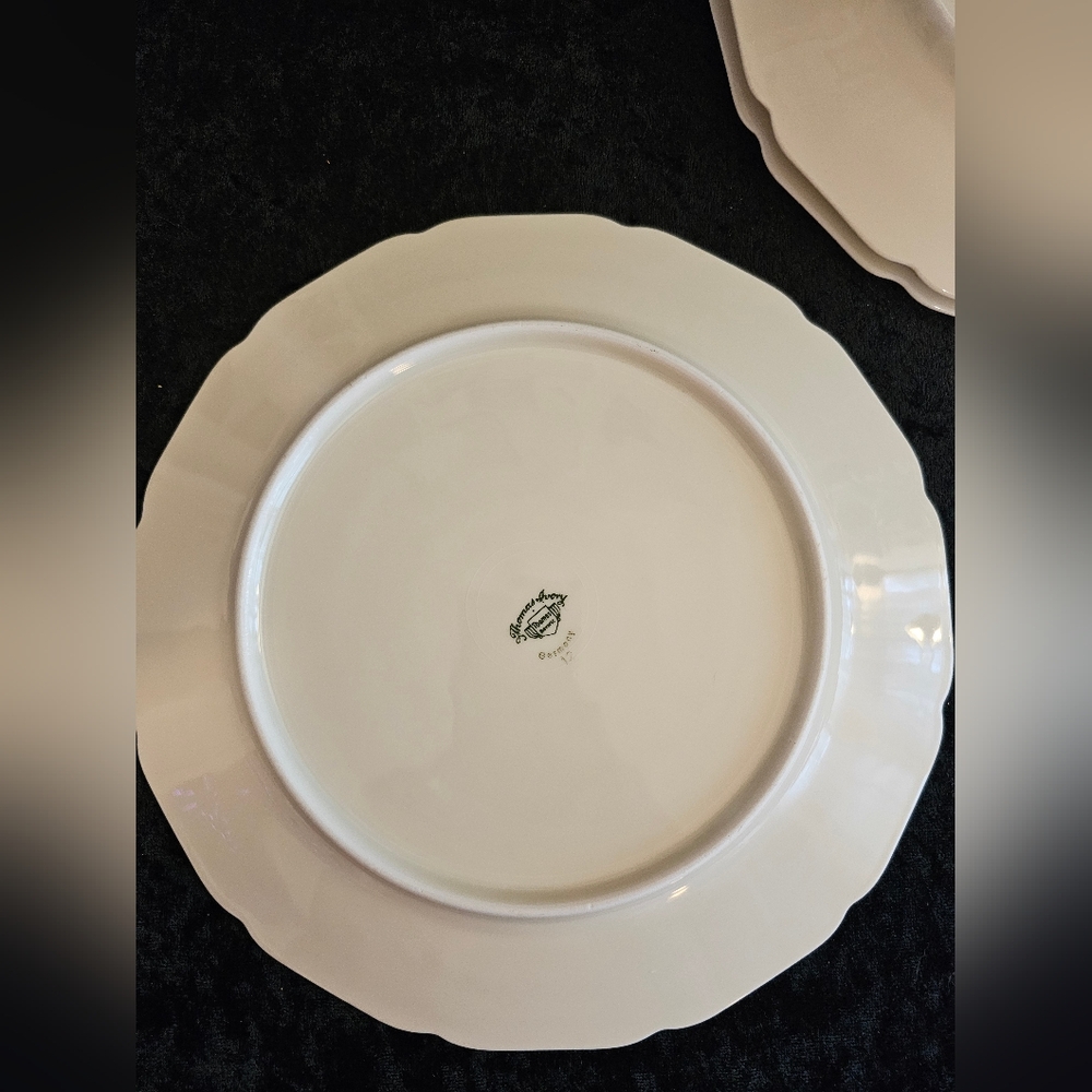 Set Of 4, Gorgeous Sylvia - Thomas Ivory Bavaria Dinner Plates - Picture 8 of 9
